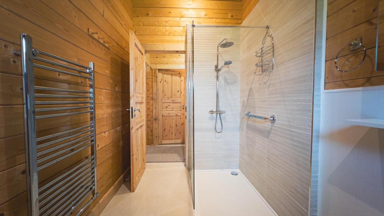 Sundance Lodge, Fantastic New Cabin With Hot Tub - Sleeps 6 - Largest In Felmoor Park มอร์เพท ภายนอก รูปภาพ