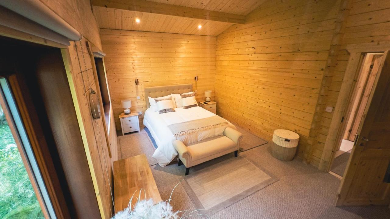 Sundance Lodge, Fantastic New Cabin With Hot Tub - Sleeps 6 - Largest In Felmoor Park มอร์เพท ภายนอก รูปภาพ