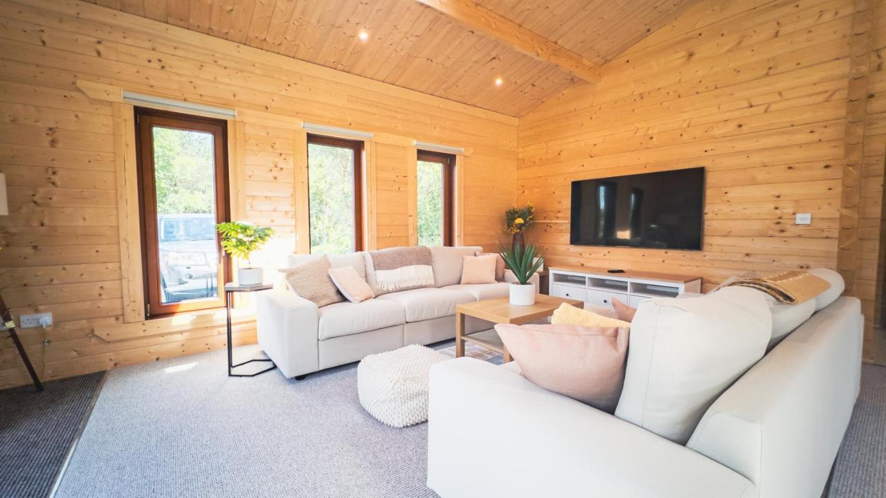 Sundance Lodge, Fantastic New Cabin With Hot Tub - Sleeps 6 - Largest In Felmoor Park มอร์เพท ภายนอก รูปภาพ
